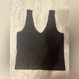 Brand:(Faded Rose)Black ribbed cropped tank top